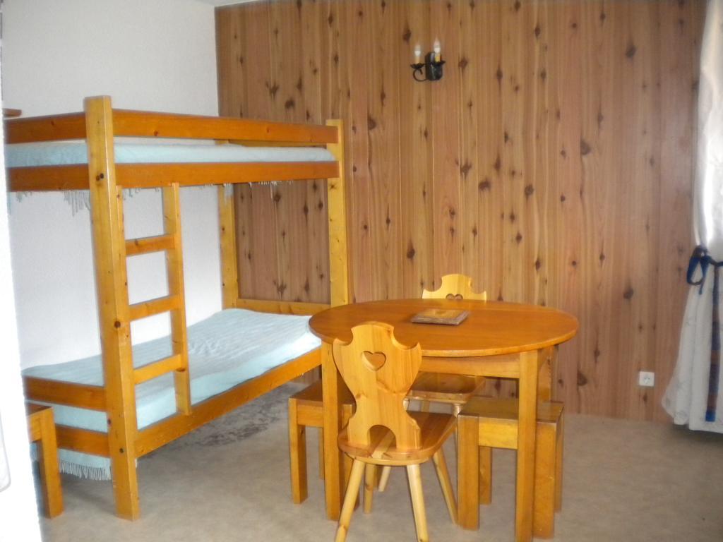 Mercier Lanslevillard Room photo